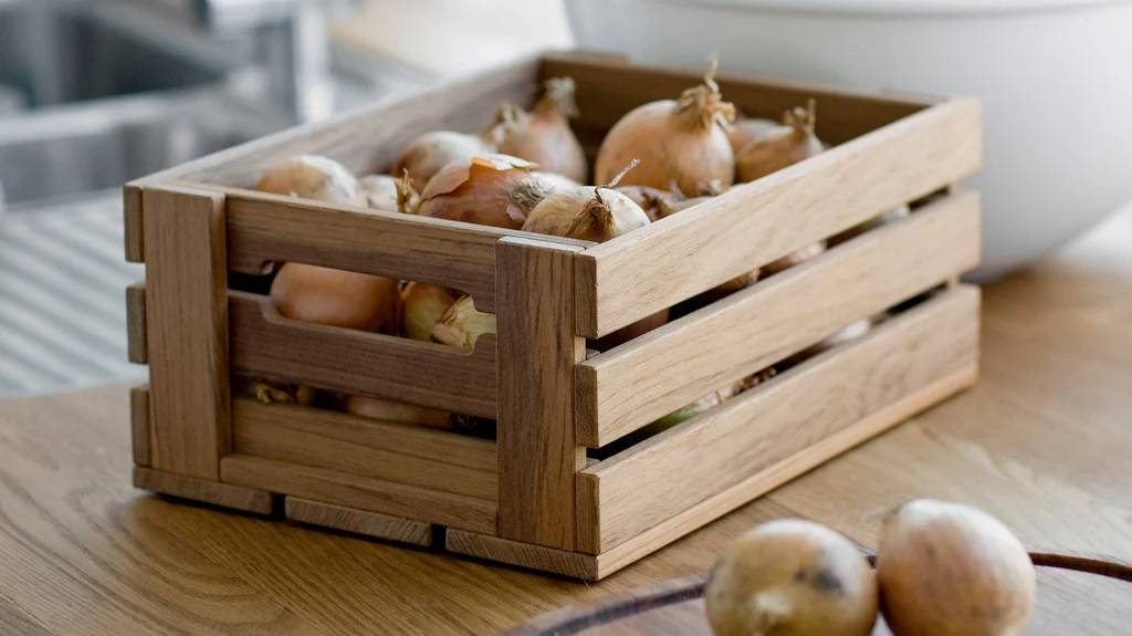 Dania_Box_2_onion_box_image_1_34058c24-e5f8-448e-acf2-ba2a7e0c680a_1024x1024