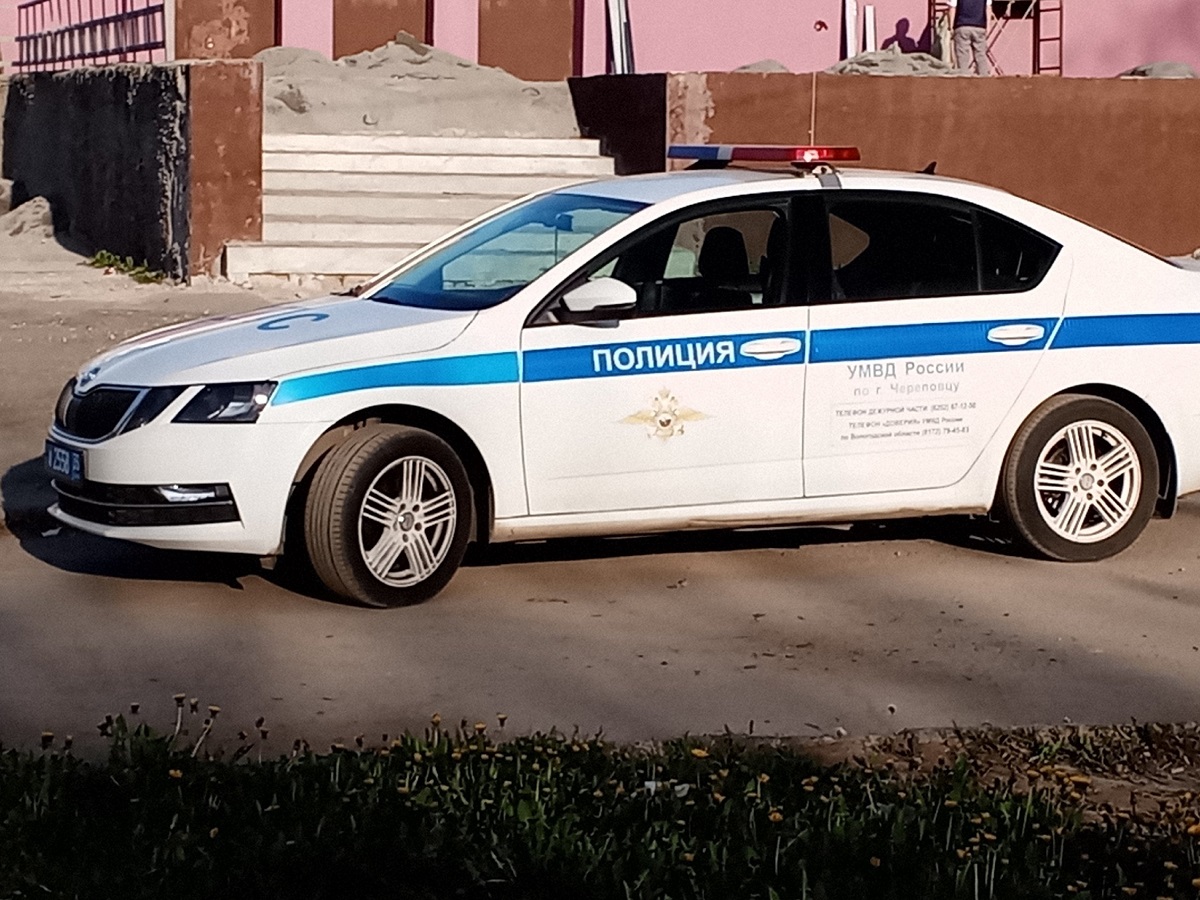 ГАИ - машина на дежурстве ГАИ - машина на дежурстве