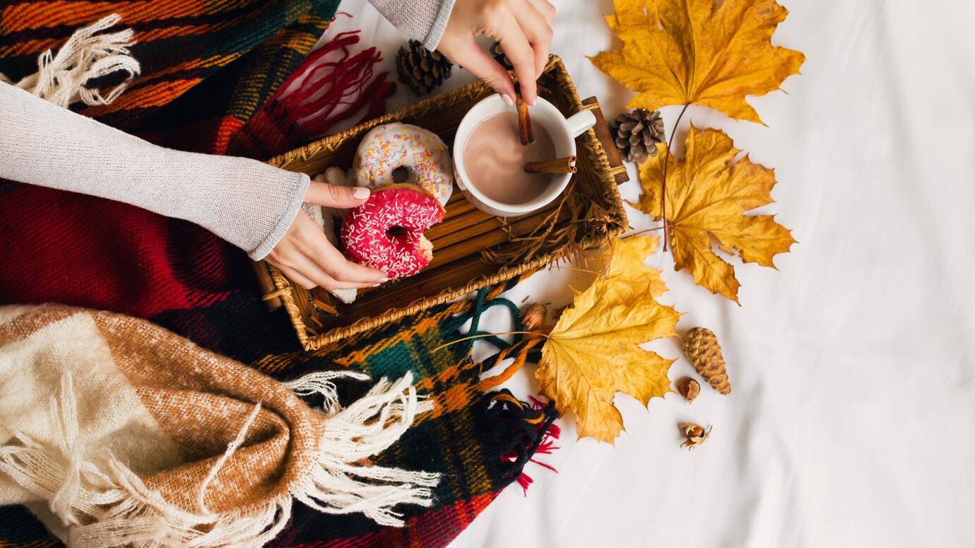 girl-eating-tasty-breakfast-bed-wooden-tray-with-cup-cacao-cinnamon-cookies-glazed-donuts_273443-2687 girl-eating-tasty-breakfast-bed-wooden-tray-with-cup-cacao-cinnamon-cookies-glazed-donuts_273443-2687