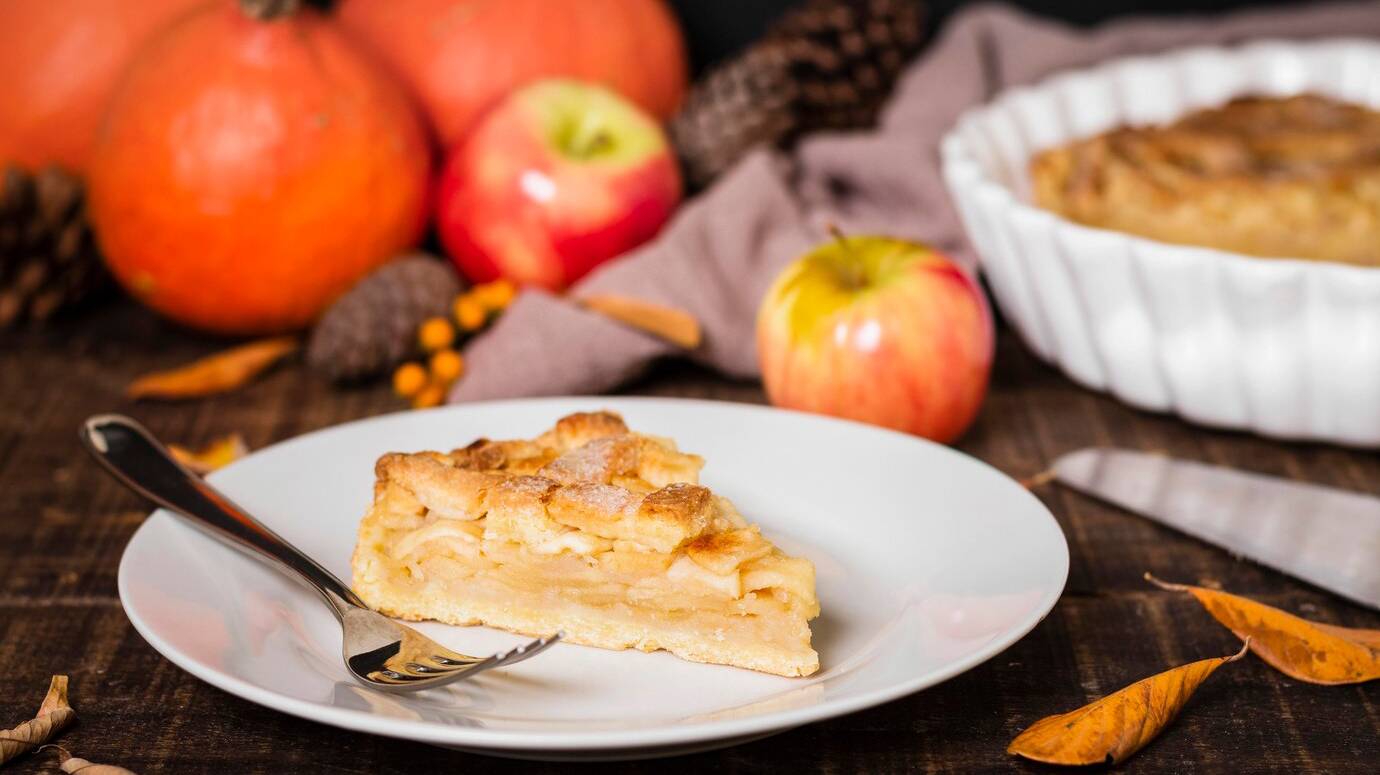 high-angle-plate-with-thanksgiving-apple-pie-slice_23-2148639015 (2) high-angle-plate-with-thanksgiving-apple-pie-slice_23-2148639015 (2)