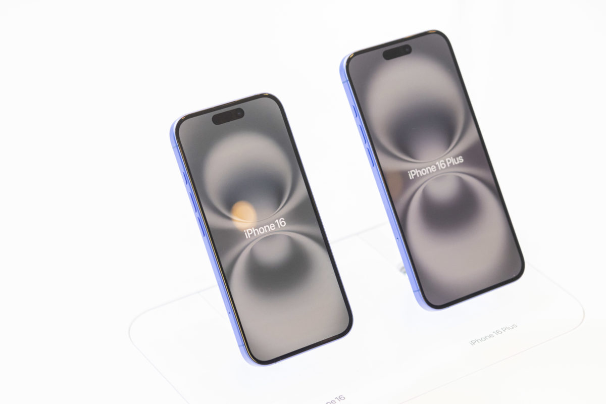 iPhone 16 iPhone 16