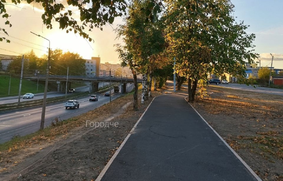 Тротуар здесь пока в диковинку Тротуар здесь пока в диковинку