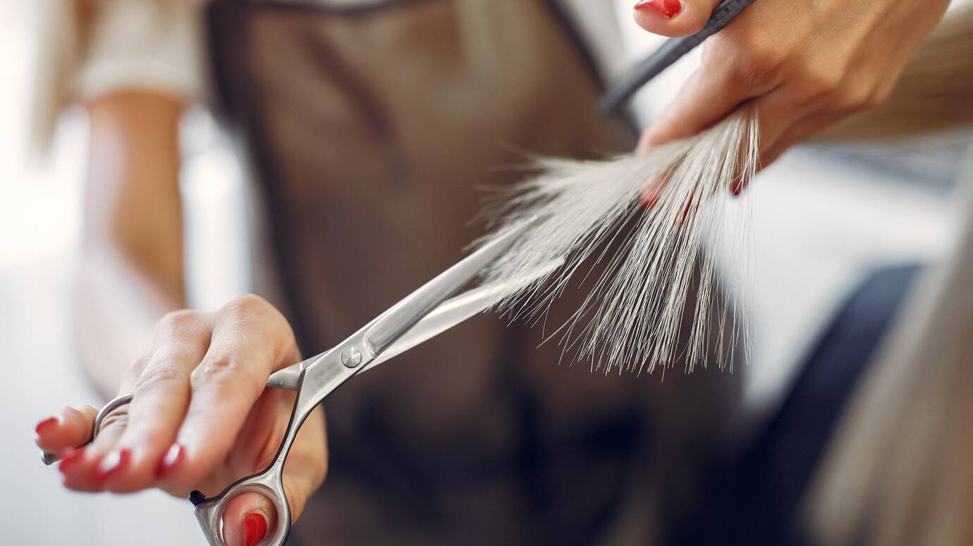 hairdresser-cut-hair-her-client-hair-salon_1157-27198 hairdresser-cut-hair-her-client-hair-salon_1157-27198
