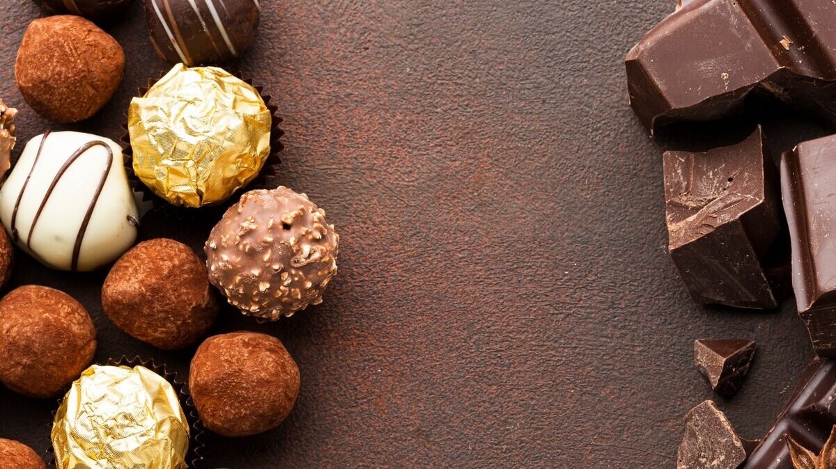 chocolate-pieces-truffles_23-2148349280