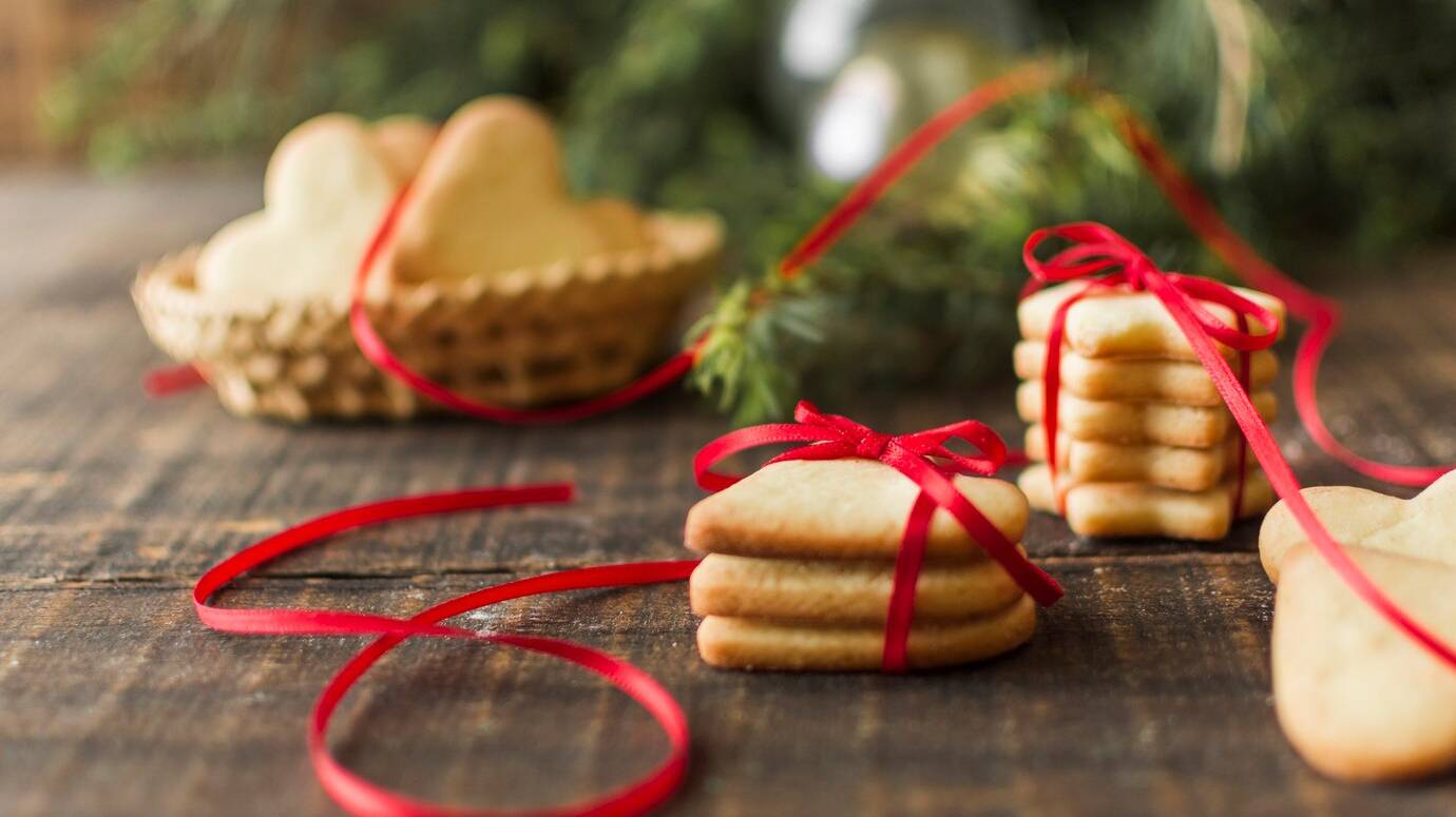 different-cookies-table_23-2147963397