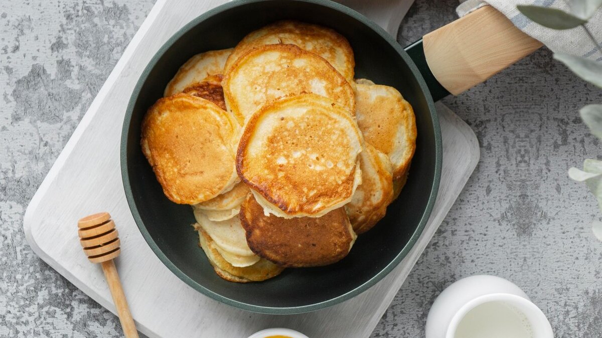 flat-lay-delicious-pancakes-honey_23-2148858507 flat-lay-delicious-pancakes-honey_23-2148858507