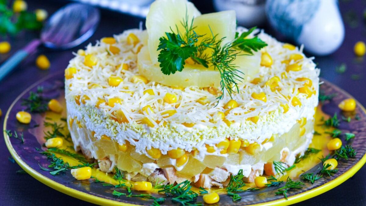 salat-iz-kuricy-s-ananasami-klassicheskii_1613119276_21_max