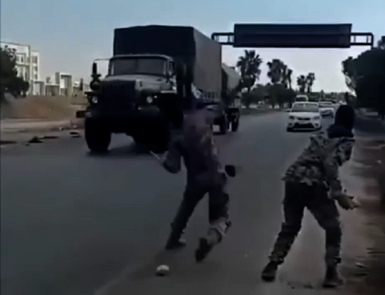 сирийские военные напали на колонну ВС РФ — копия сирийские военные напали на колонну ВС РФ
