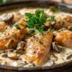 курица с грибами в сметанном соусе