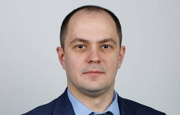 Артем Дмитриев Артем Дмитриев