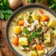густой суп с картофелем и курицейи кури