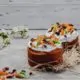 два кулича на столе