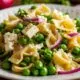 салат с пастой зеленым горошком и фетой