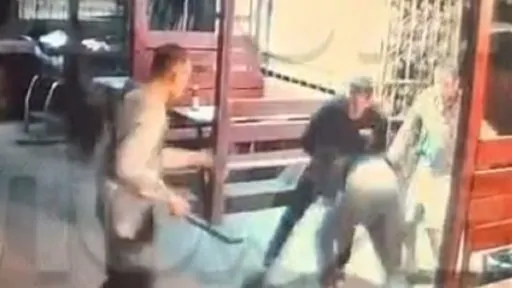 Убили за шаурму: дикие нравы