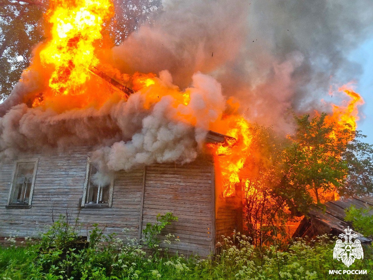 Пожар в Харовске Пожар в Харовске