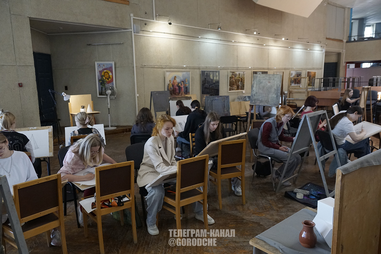 Экзамен в училище искусств Экзамен в училище искусств