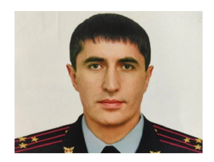 Уборка мусора: полковник МВД Канчиев задержан на грязной теме Уборка мусора: полковник МВД Канчиев задержан на грязной теме