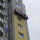 Стены утеплят, оштукатурят и покрасят