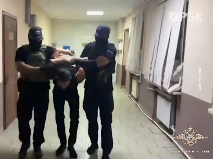 Пойман мошенник, воровавший деньги через мессенджер Max