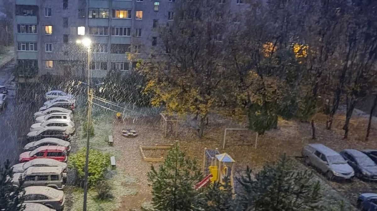 первый-снегопад В Вологде выпал первый снег: власти проверяют готовность коммунальной техники к зиме
