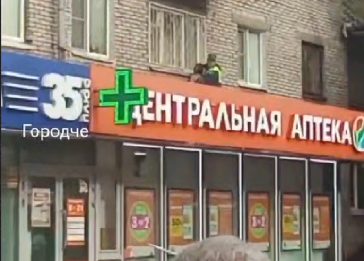 Пьяный аттракцион в Череповце
