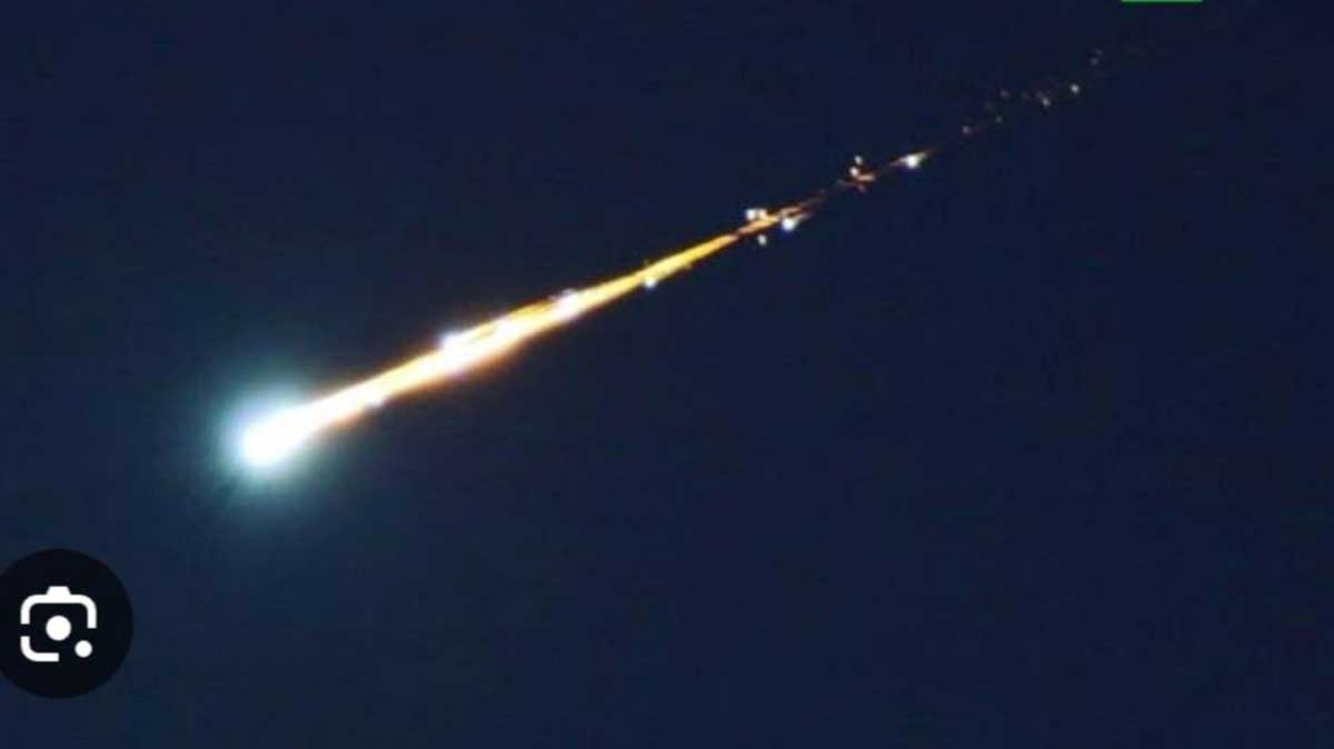 метеорит Над Череповцом зафиксирован пролет яркого метеора: учёные рассказали подробности