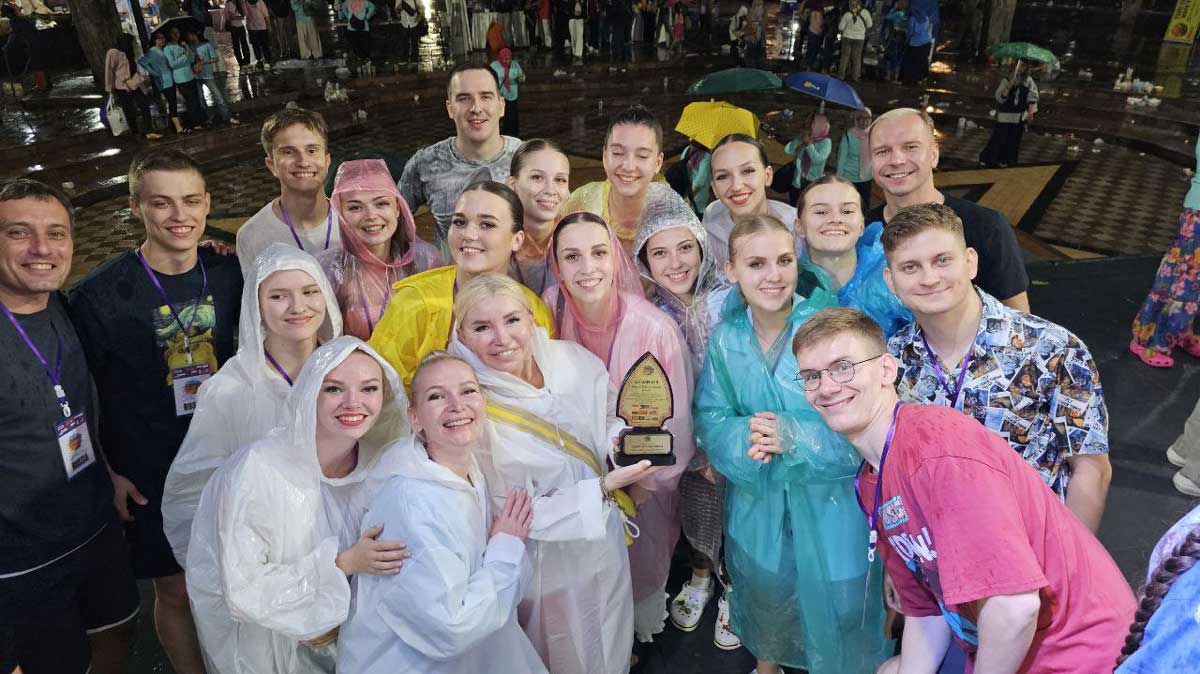 Ансамбль «Северные зори» из Череповца стал абсолютным победителем международного конкурса в Индонезии