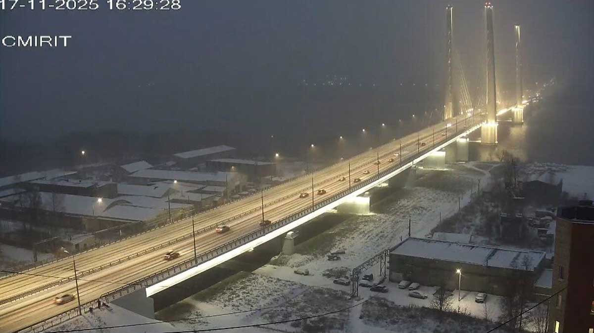 В Череповце коммунальные службы переведены на усиленный режим из-за затяжного снегопада