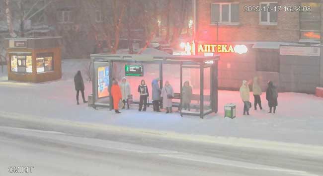 В Череповце коммунальные службы переведены на усиленный режим из-за затяжного снегопада