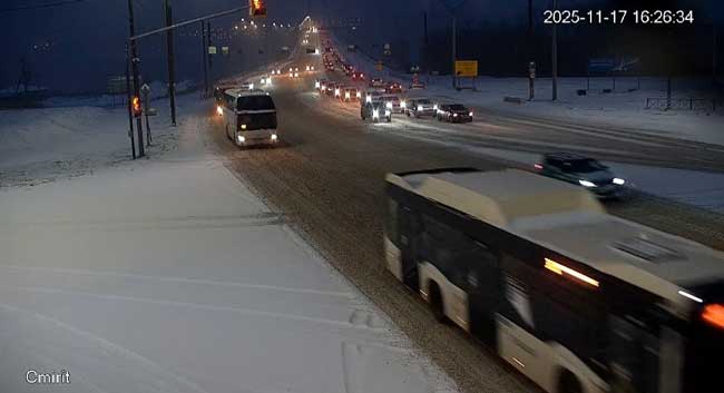 В Череповце коммунальные службы переведены на усиленный режим из-за затяжного снегопада