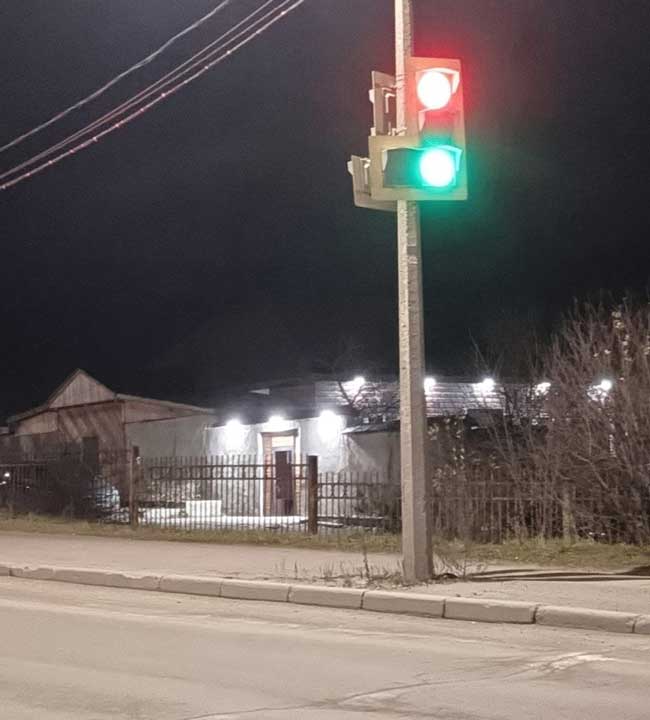 На Северном шоссе произошёл сбой светофоров: ГАИ объяснила, как должны действовать водители
