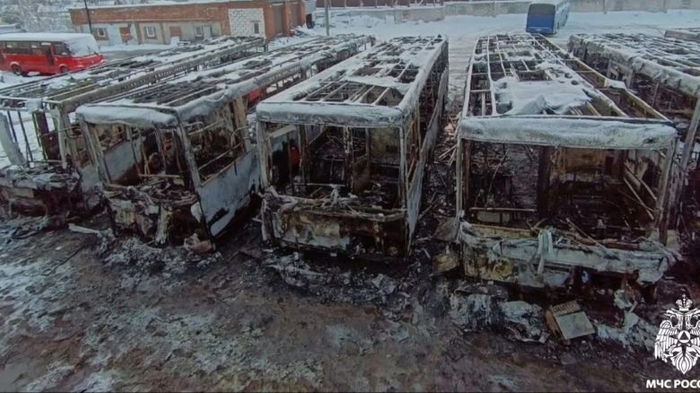 Автобусы выгорели полностью