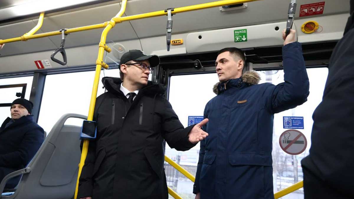 Георгий Филимонов проехал на трамвае «Львенок» после инспекции обновлённой улицы Мира