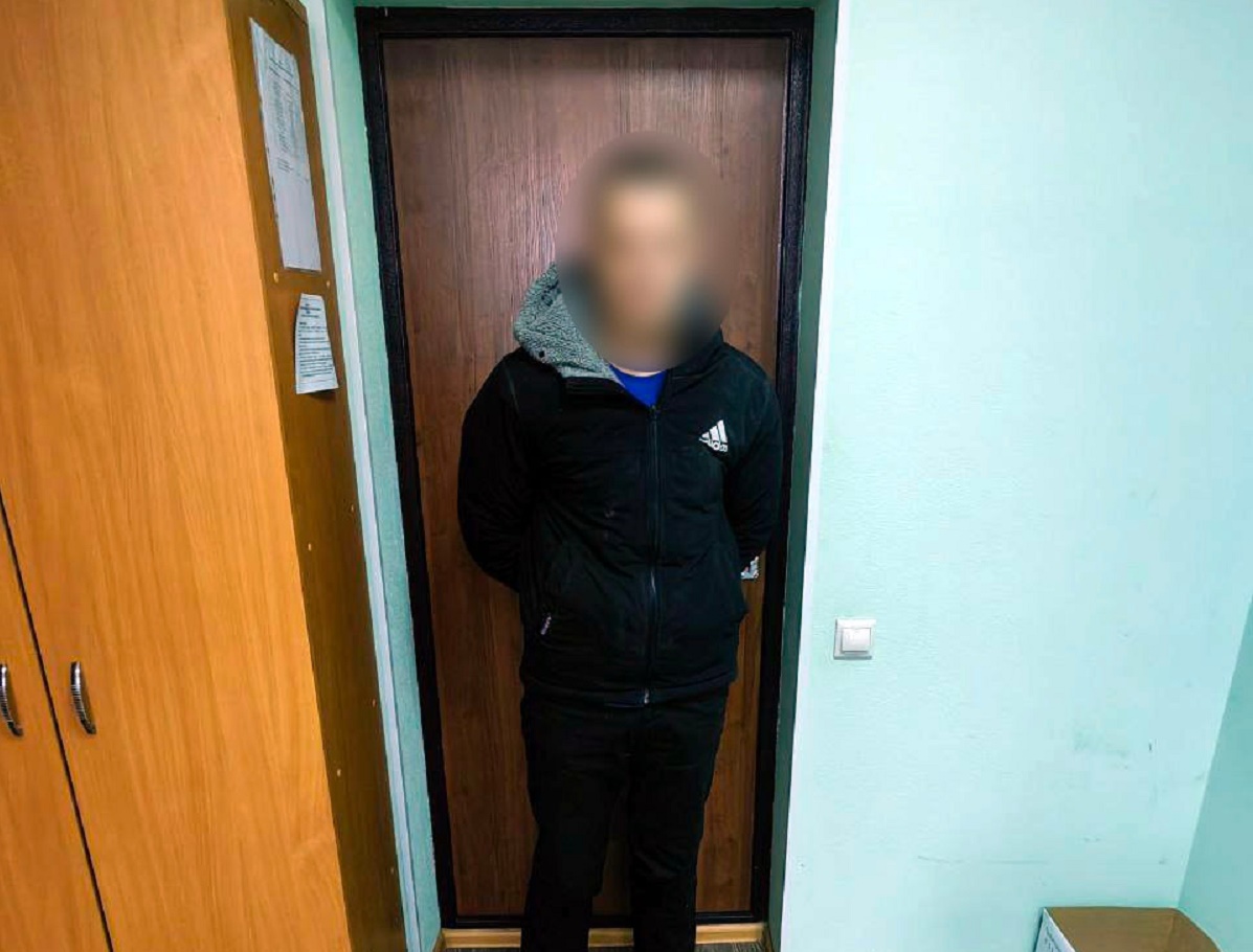 Лица подозреваемых теперь скрывают