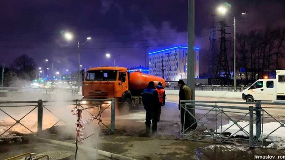 Порыв теплосети на улице Мира ликвидирован