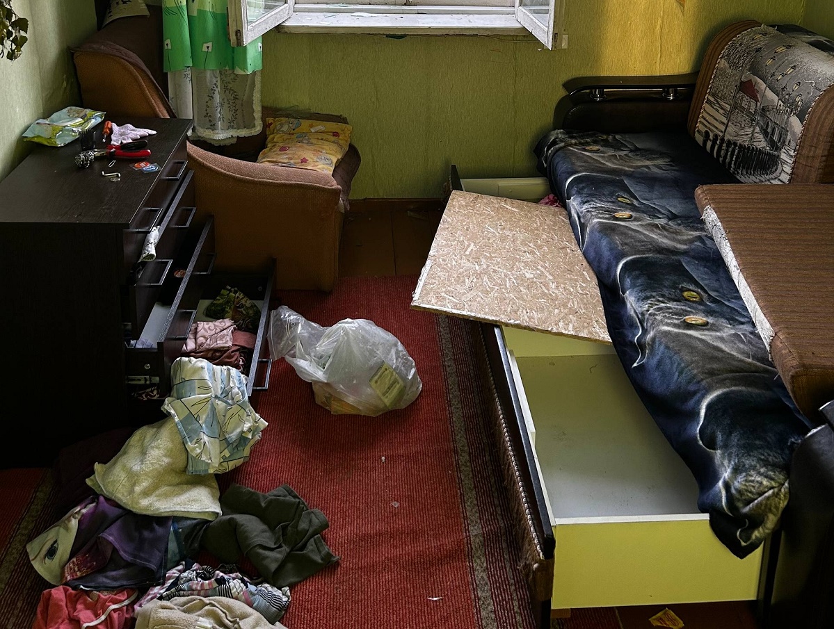 Дача после визита вора