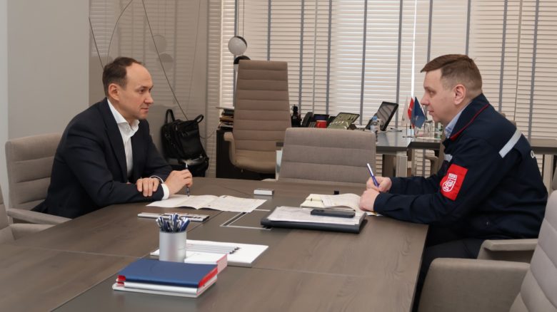 Гендиректор Александр Шевелев и председатель профкома Андрей Воронков