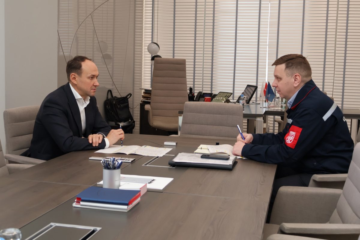 Гендиректор Александр Шевелев и председатель профкома Андрей Воронков