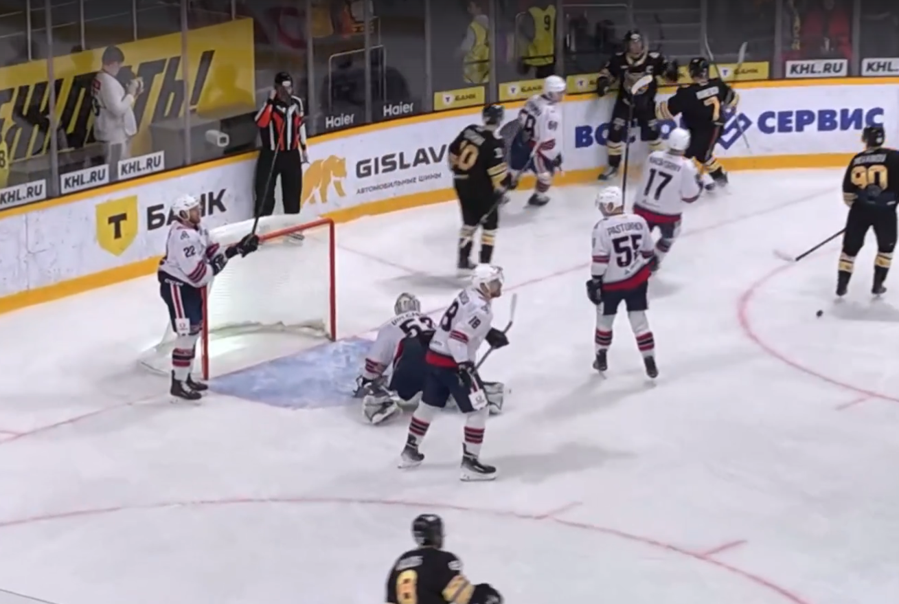 Руслан Абросимов открывает счет