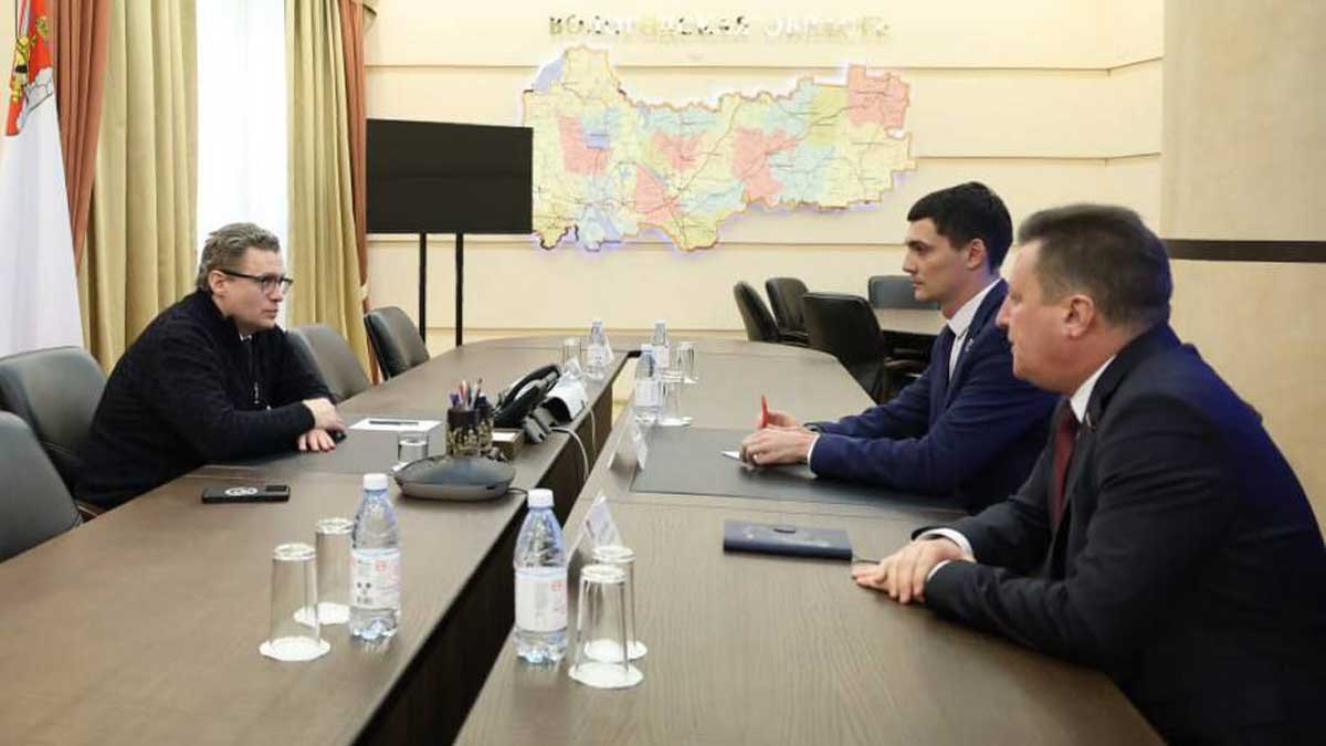 Губернатор Вологодской области провел встречу с сенаторами