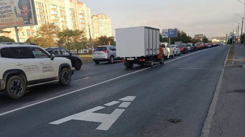 В Череповце судьбу выделенных полос решат после ремонта моста