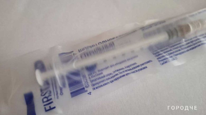 Губернатор отменил приказ Минздрава о стационарных уколах