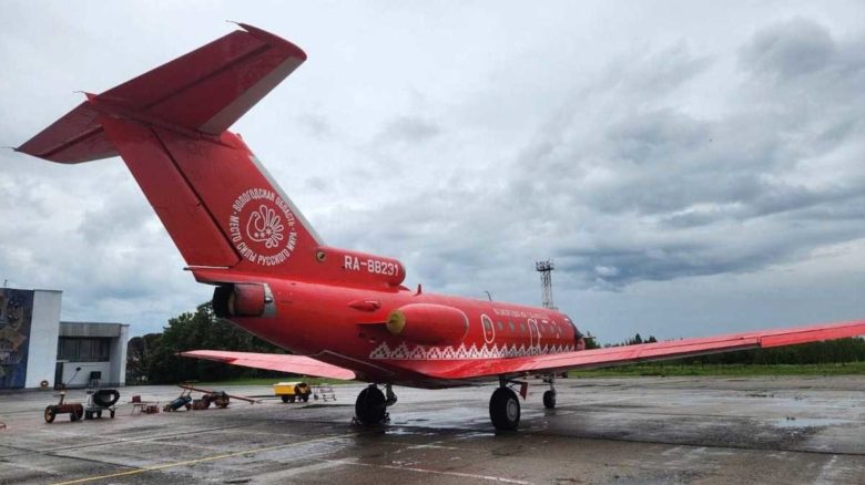 В Вологде зафиксировано повреждение пассажирского самолёта Як-40