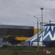 Цирк на воде в Череповце продолжит работу: купол временно убрали из-за непогоды