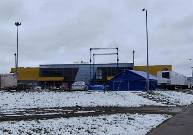 Цирк на воде в Череповце продолжит работу: купол временно убрали из-за непогоды