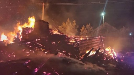 Дом сгорел дотла