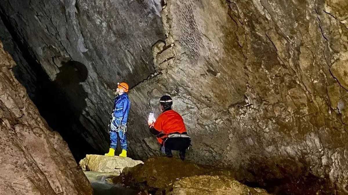Туристка из Вологды погибла при падении в пещере Краснодарского края