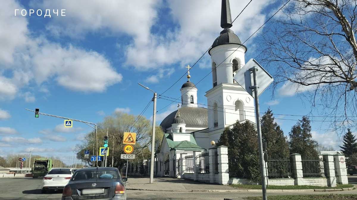 В Череповце завершают весеннюю уборку улиц