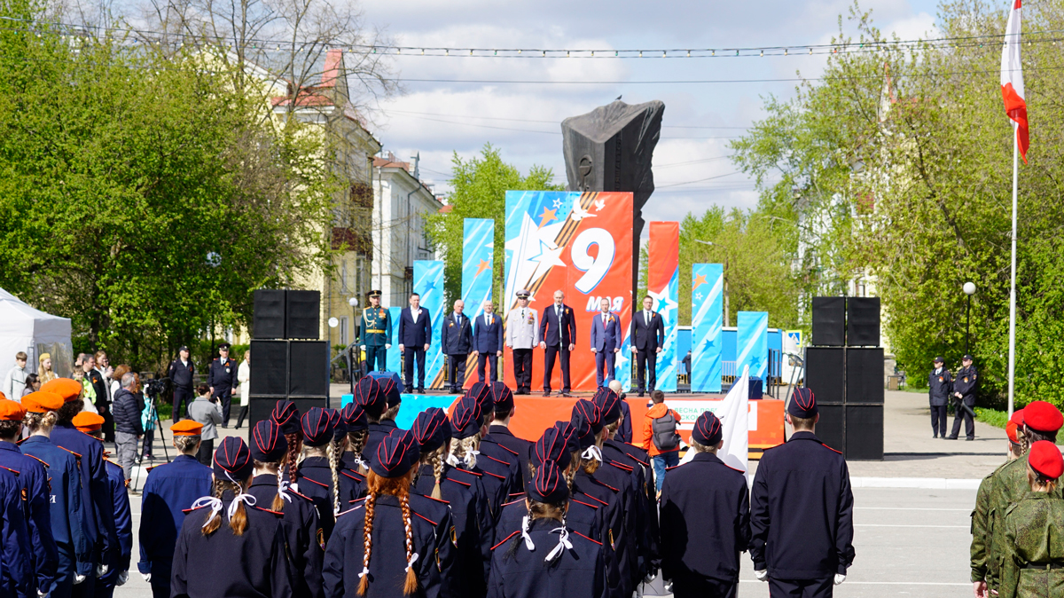 В Череповце прошел праздничный парад в честь Дня Победы