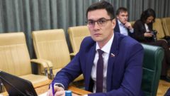 Роман Маслов